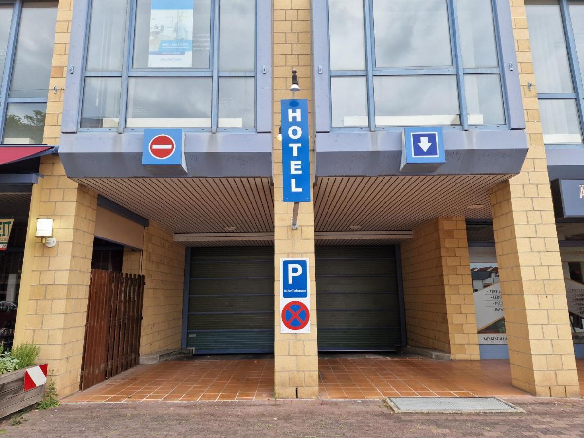 Mainstreet Hotel Дитценбах Экстерьер фото