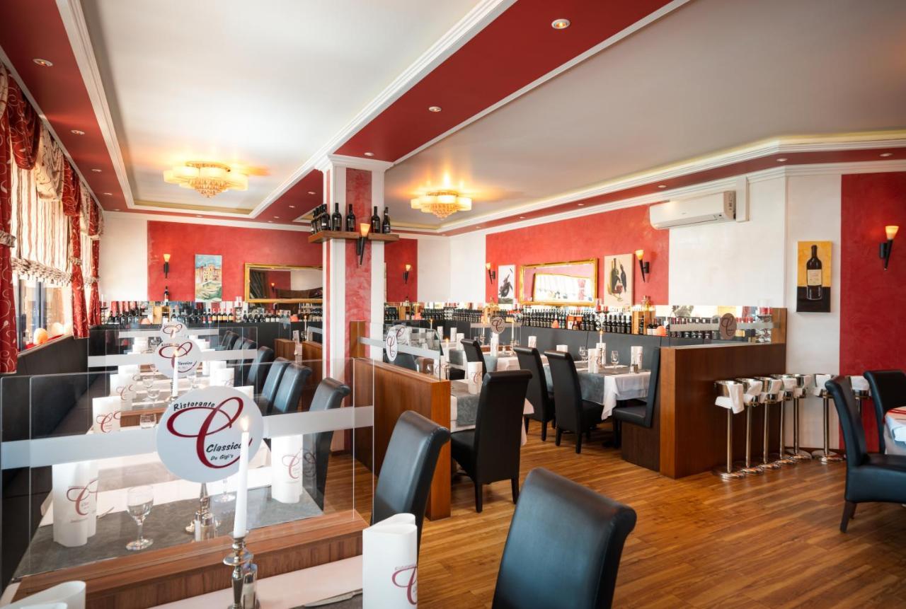 Mainstreet Hotel Дитценбах Экстерьер фото