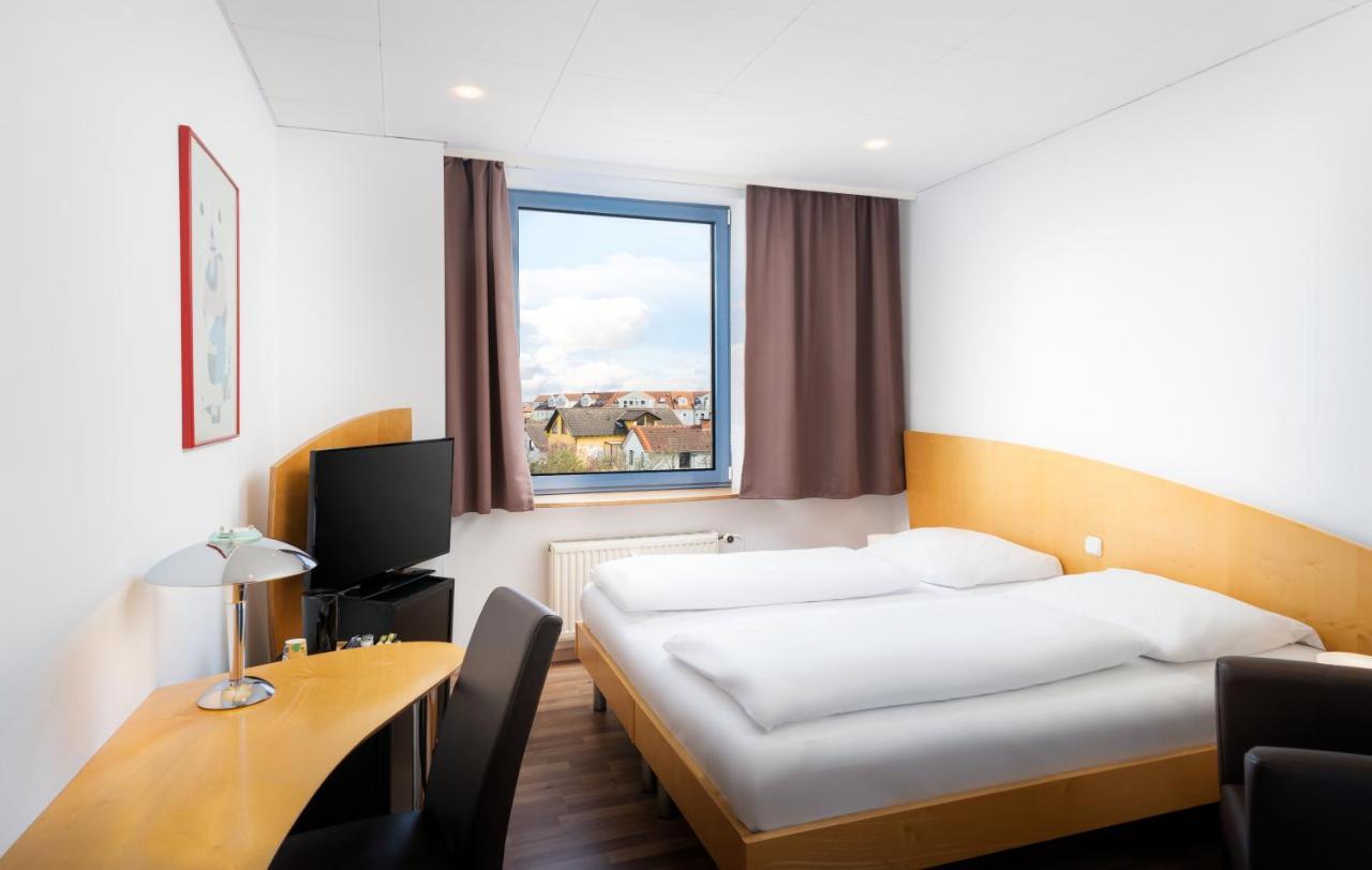 Mainstreet Hotel Дитценбах Экстерьер фото